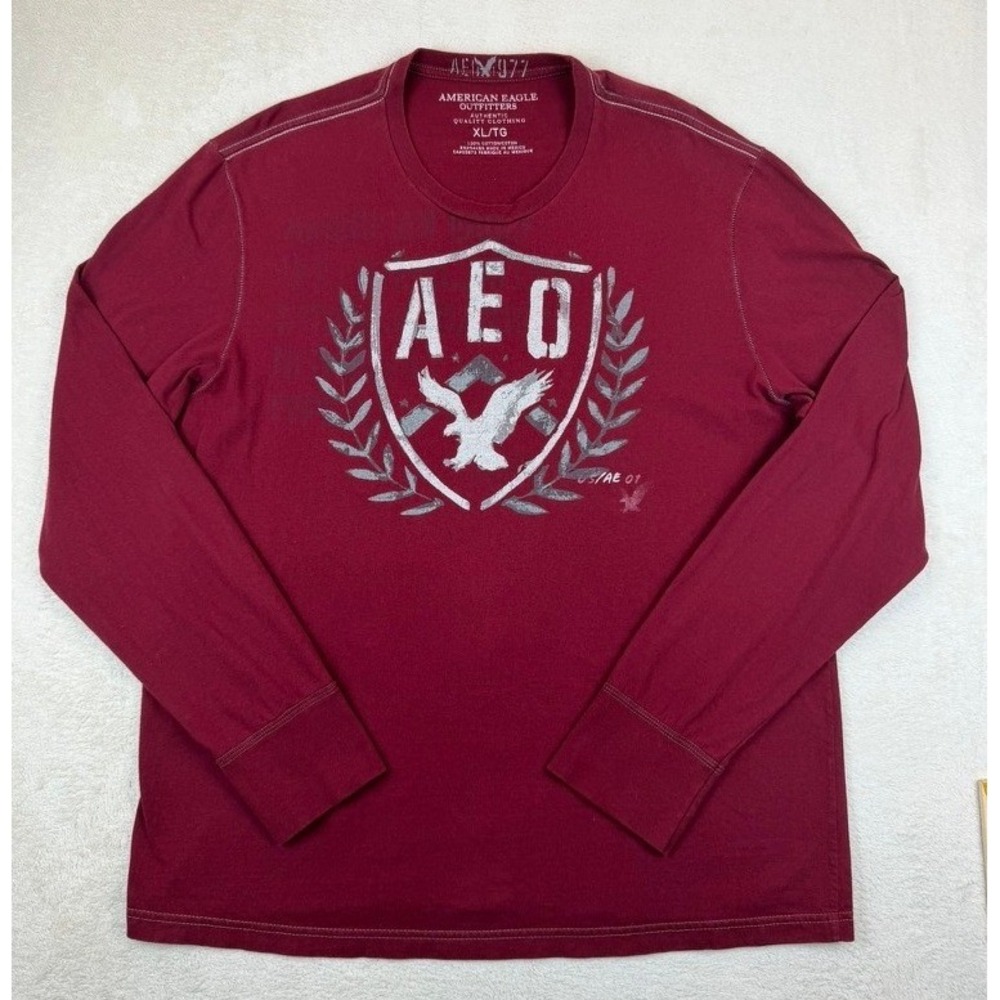 American Eagle Outfitters Mens XL Burgundy Long Sleeve AEO Graphic TShirt Maroon